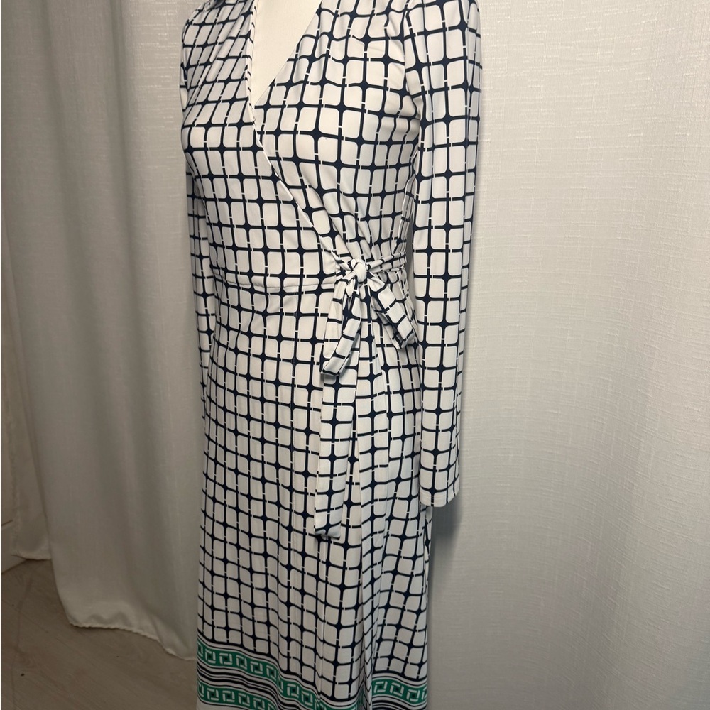 Brooks Brothers Navy and White Patterned Top